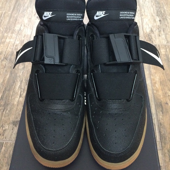 Air Force 1 Utility Size 9 (Used/Like New) - Picture 7 of 15